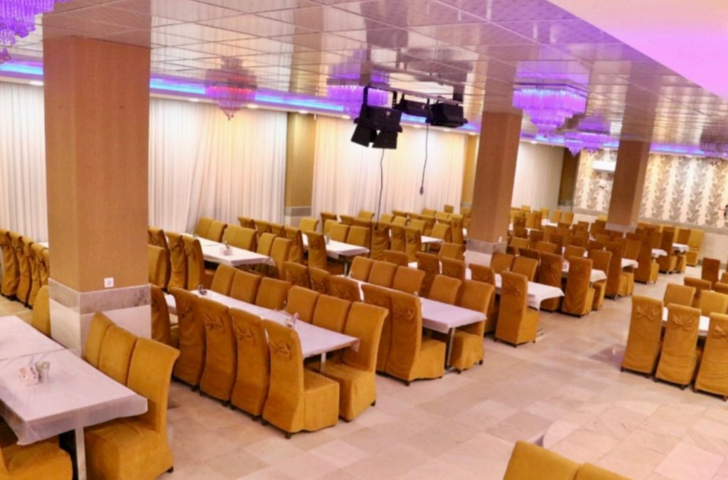 تالار پذیرایی قصر جوان