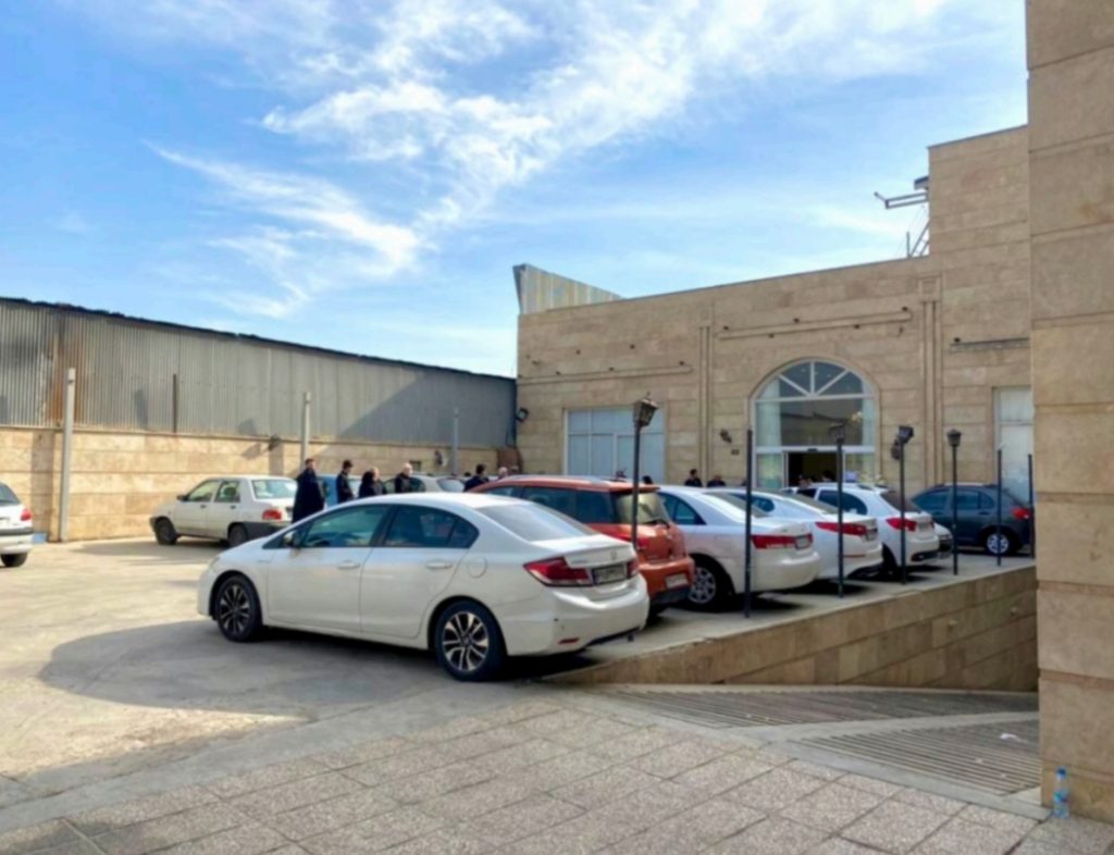 پارکینگ قصر جوان