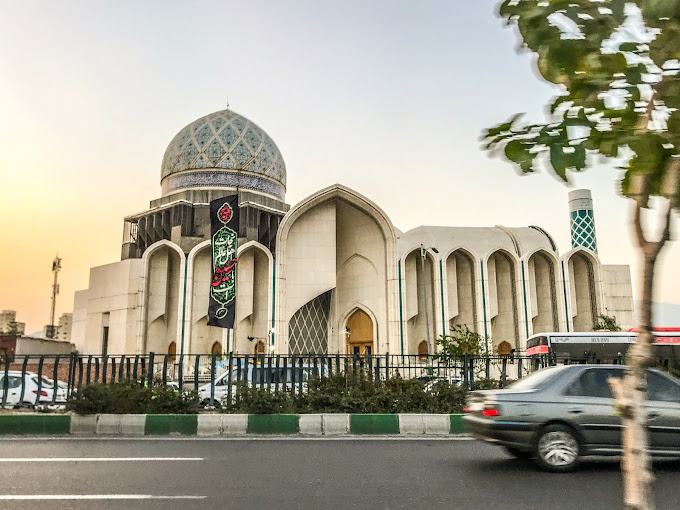 نمای بیرونی مسجد ۷۲